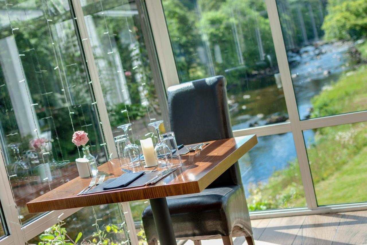 Craig-Y-Dderwen Riverside Hotel เบเทส-อี-คอย ภายนอก รูปภาพ