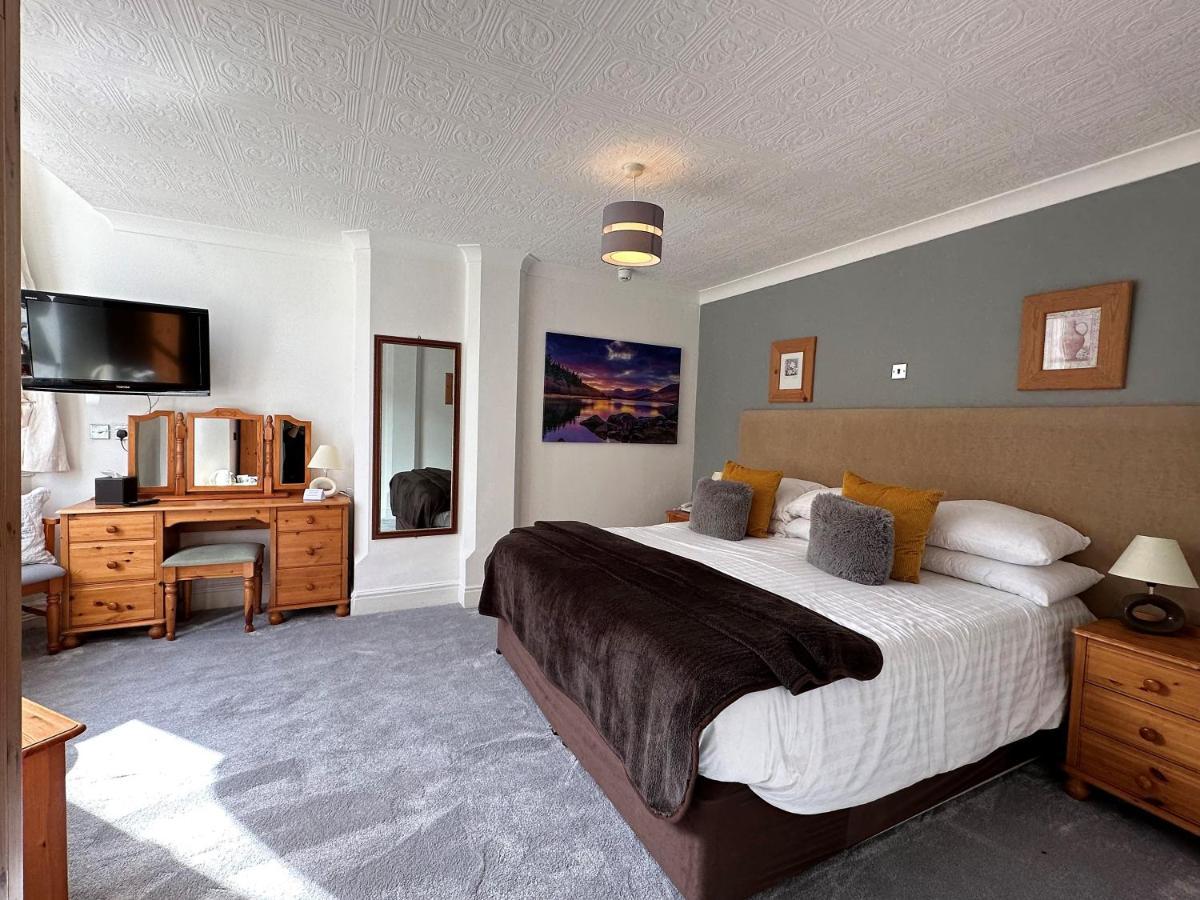 Craig-Y-Dderwen Riverside Hotel เบเทส-อี-คอย ภายนอก รูปภาพ