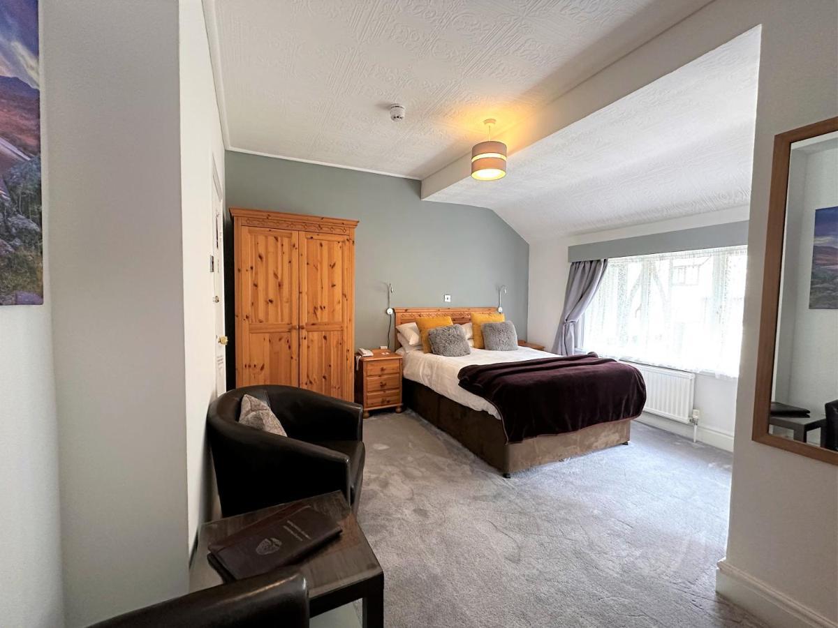 Craig-Y-Dderwen Riverside Hotel เบเทส-อี-คอย ภายนอก รูปภาพ
